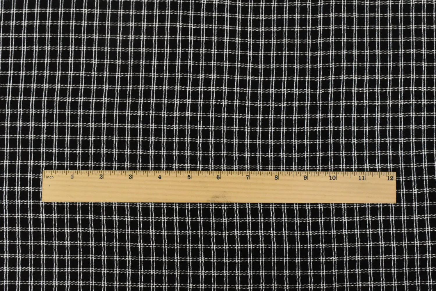 Simple Black-White Check Linen Gingham Woven Fabric